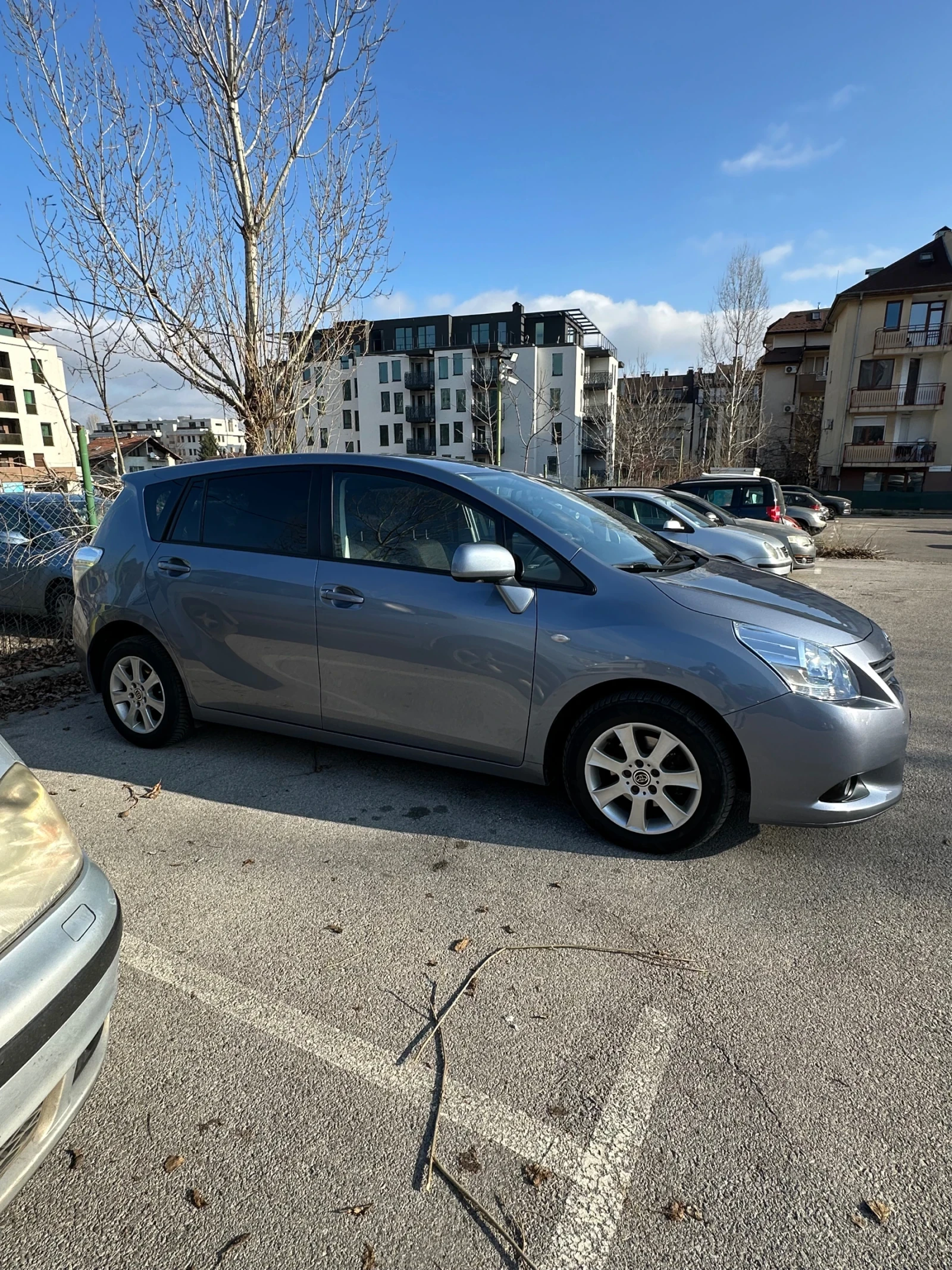 Toyota Verso 2.0D-4D Luxury Keyless Камера Подгрев Печка - изображение 4