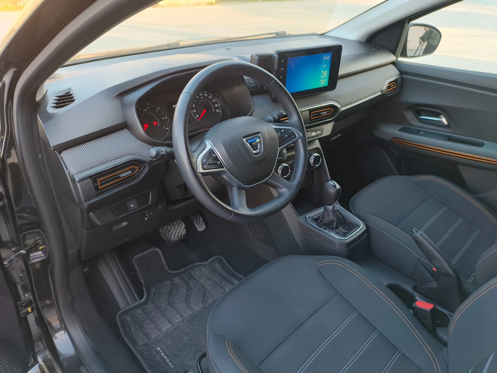 Dacia Sandero Stepway TCe 90 CVT, снимка 7 - Автомобили и джипове - 53741018