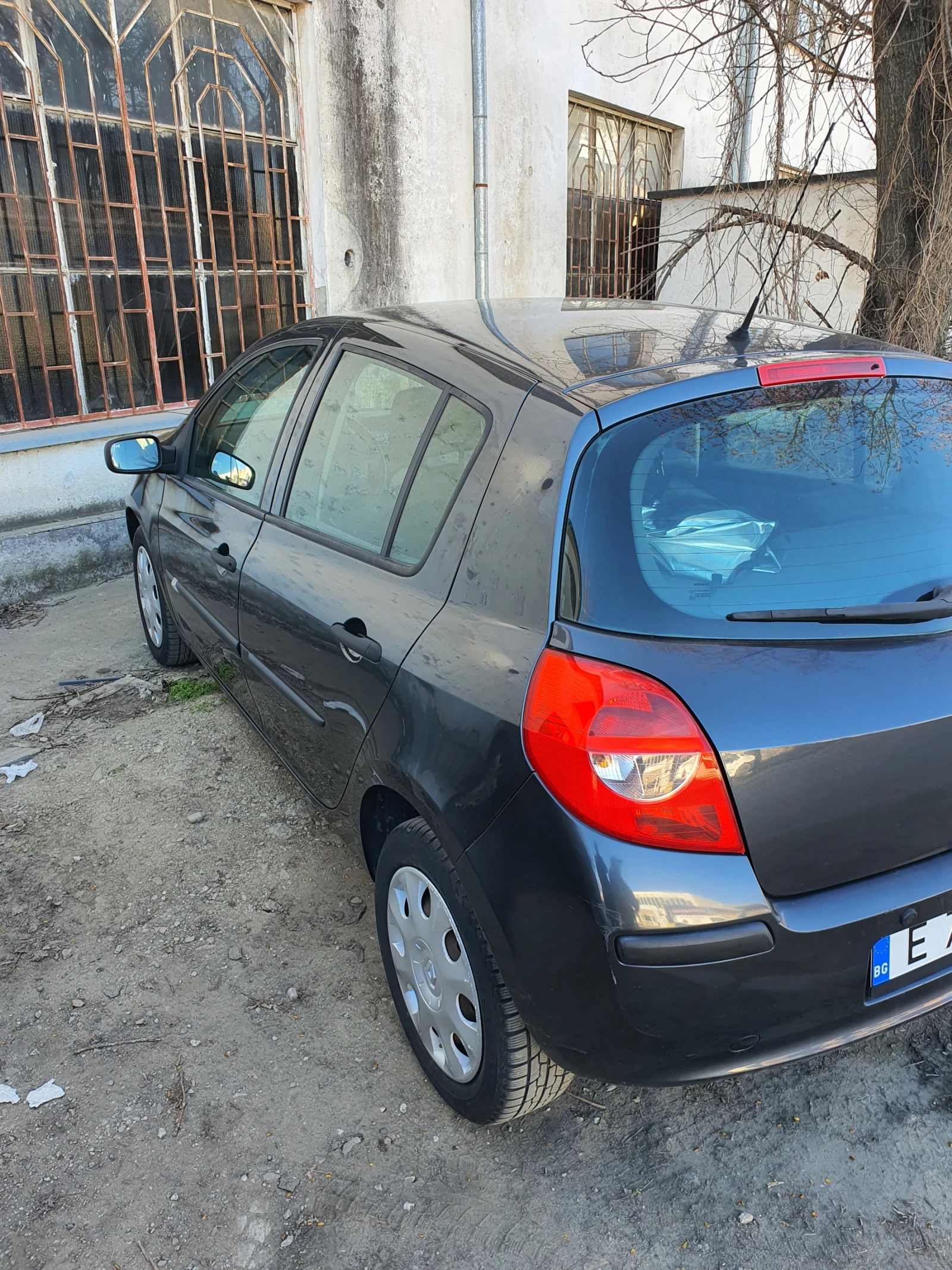 Renault Clio 1.2 16v, снимка 6 - Автомобили и джипове - 53799917
