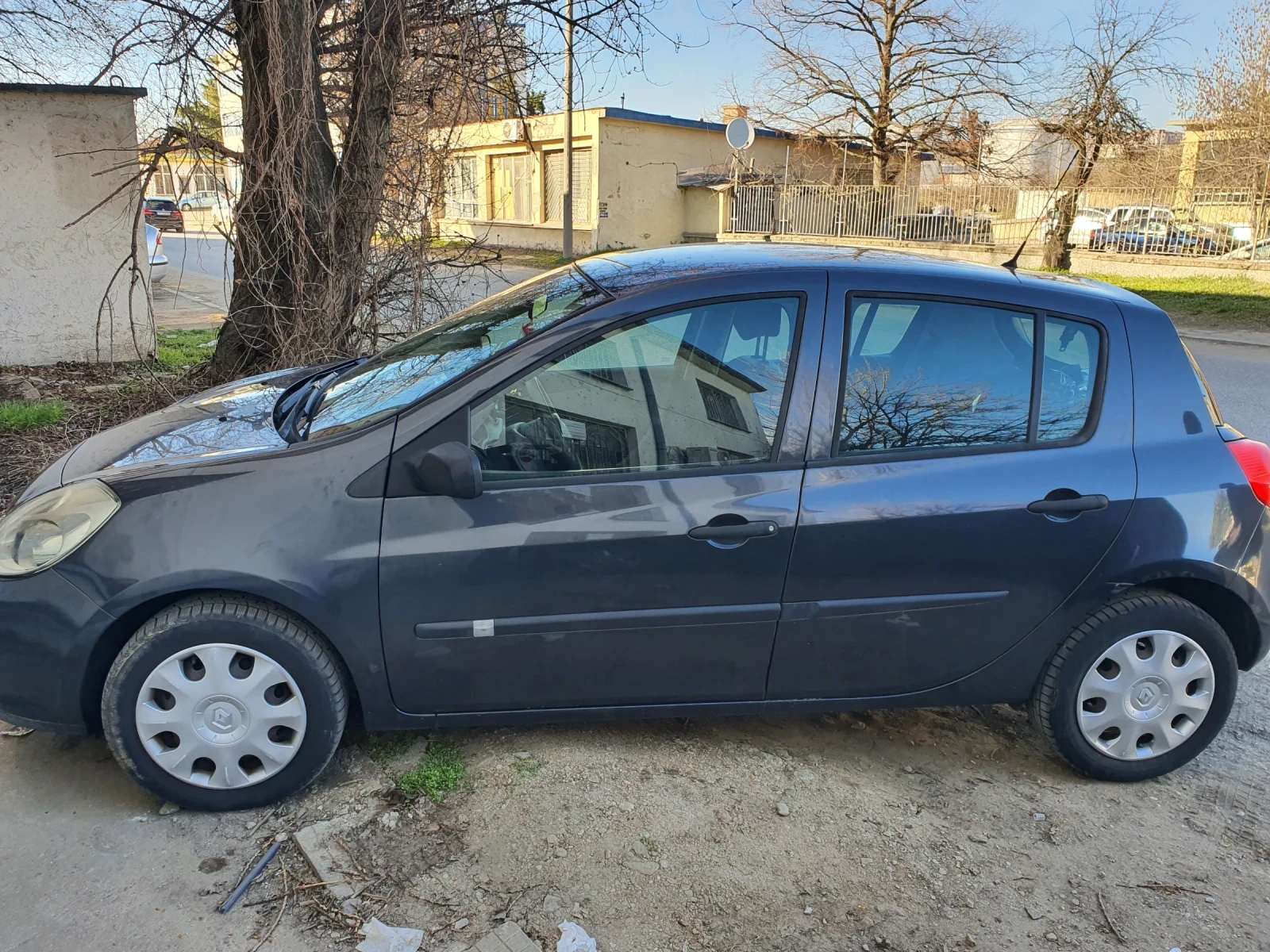 Renault Clio 1.2 16v, снимка 7 - Автомобили и джипове - 53799917