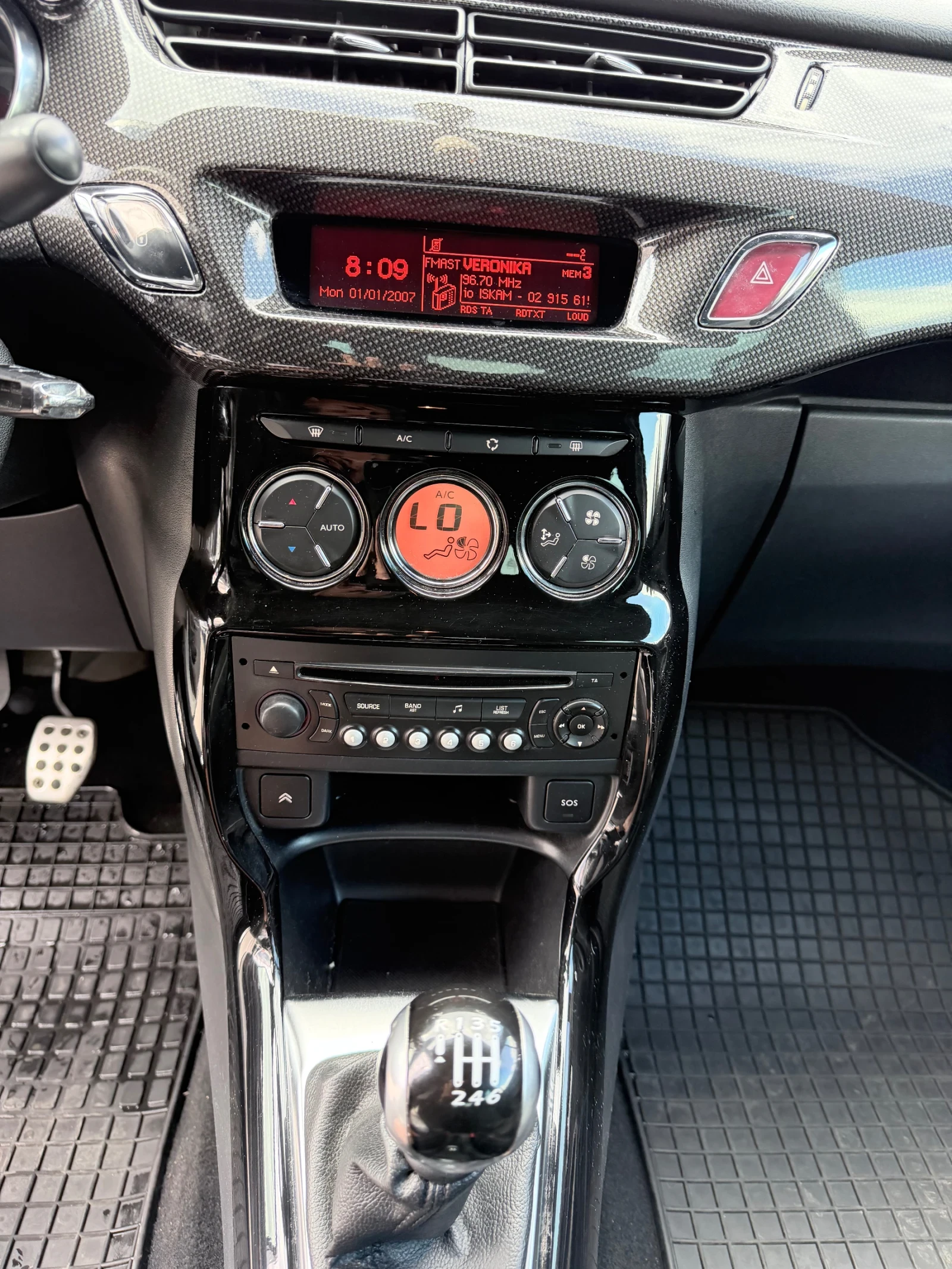 Citroen DS3 1.6 Turbo 190+ + + , снимка 11 - Автомобили и джипове - 54160952