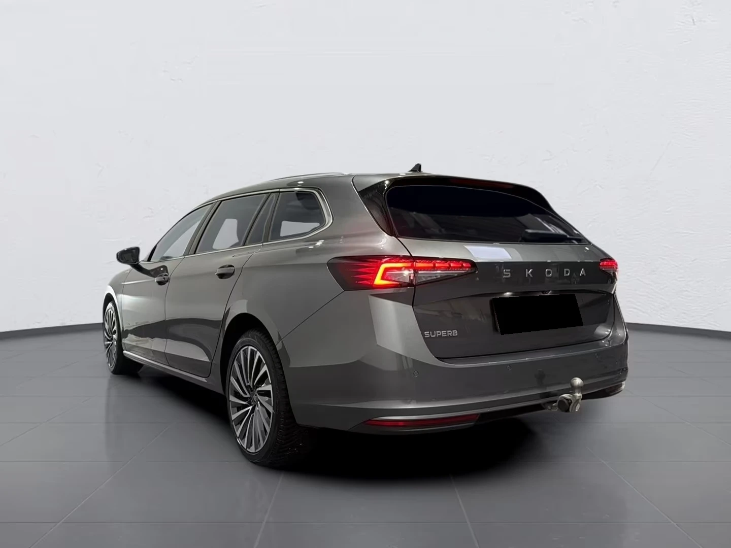 Skoda Superb 2.0 TDI / L&K / CANTON / HEAD UP / DCC / PANO /, снимка 4 - Автомобили и джипове - 54710811
