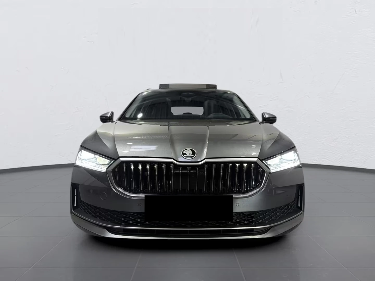 Skoda Superb 2.0 TDI / L&K / CANTON / HEAD UP / DCC / PANO /, снимка 2 - Автомобили и джипове - 54710811