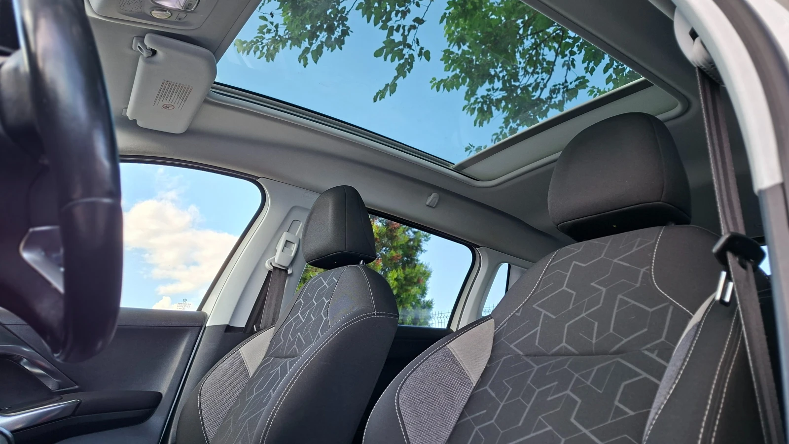 Peugeot 2008 1.6 16V, снимка 14 - Автомобили и джипове - 55003084