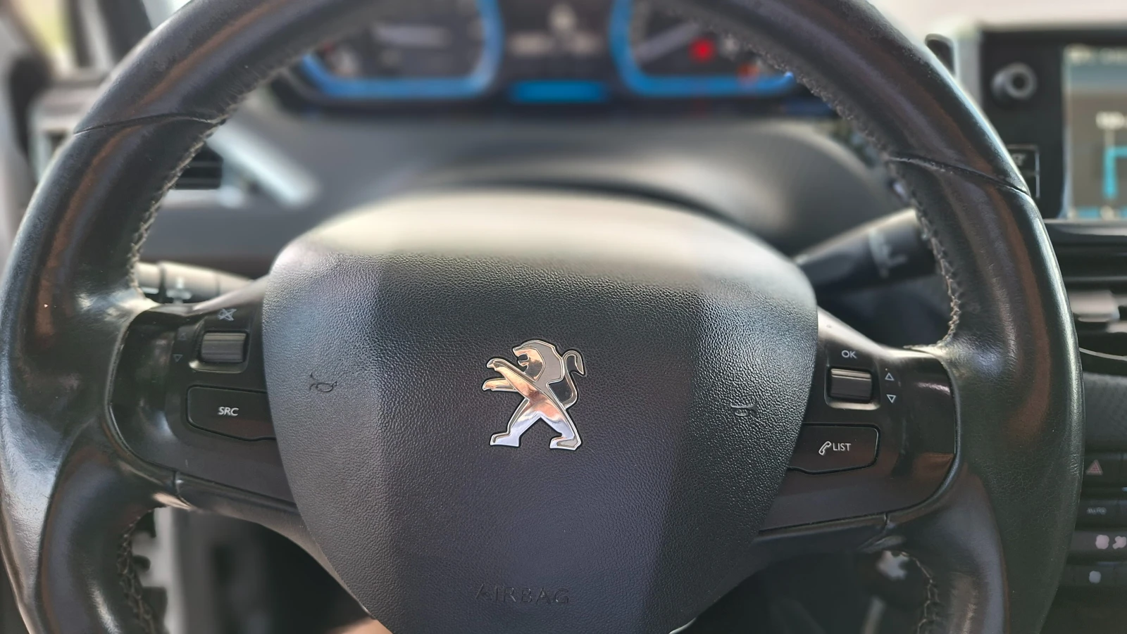 Peugeot 2008 1.6 16V, снимка 12 - Автомобили и джипове - 55003084