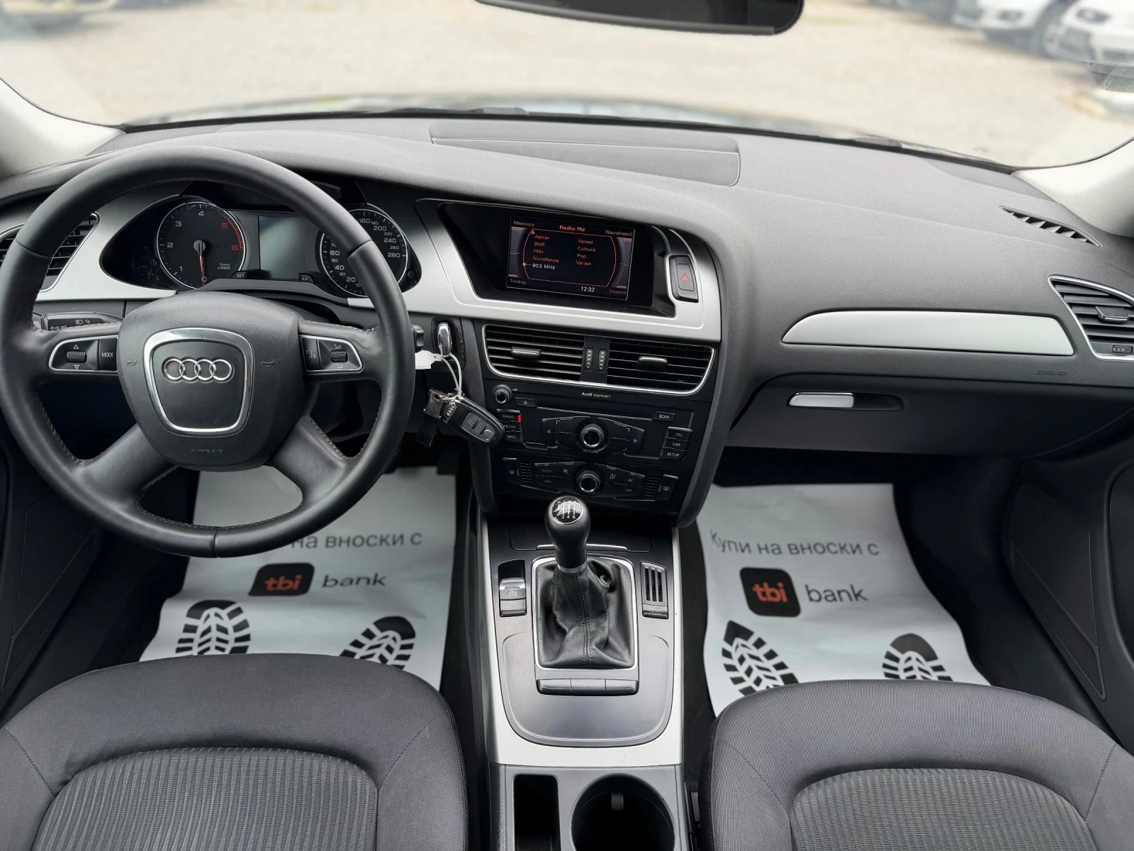 Audi A4 2.0TDI, снимка 9 - Автомобили и джипове - 55411384