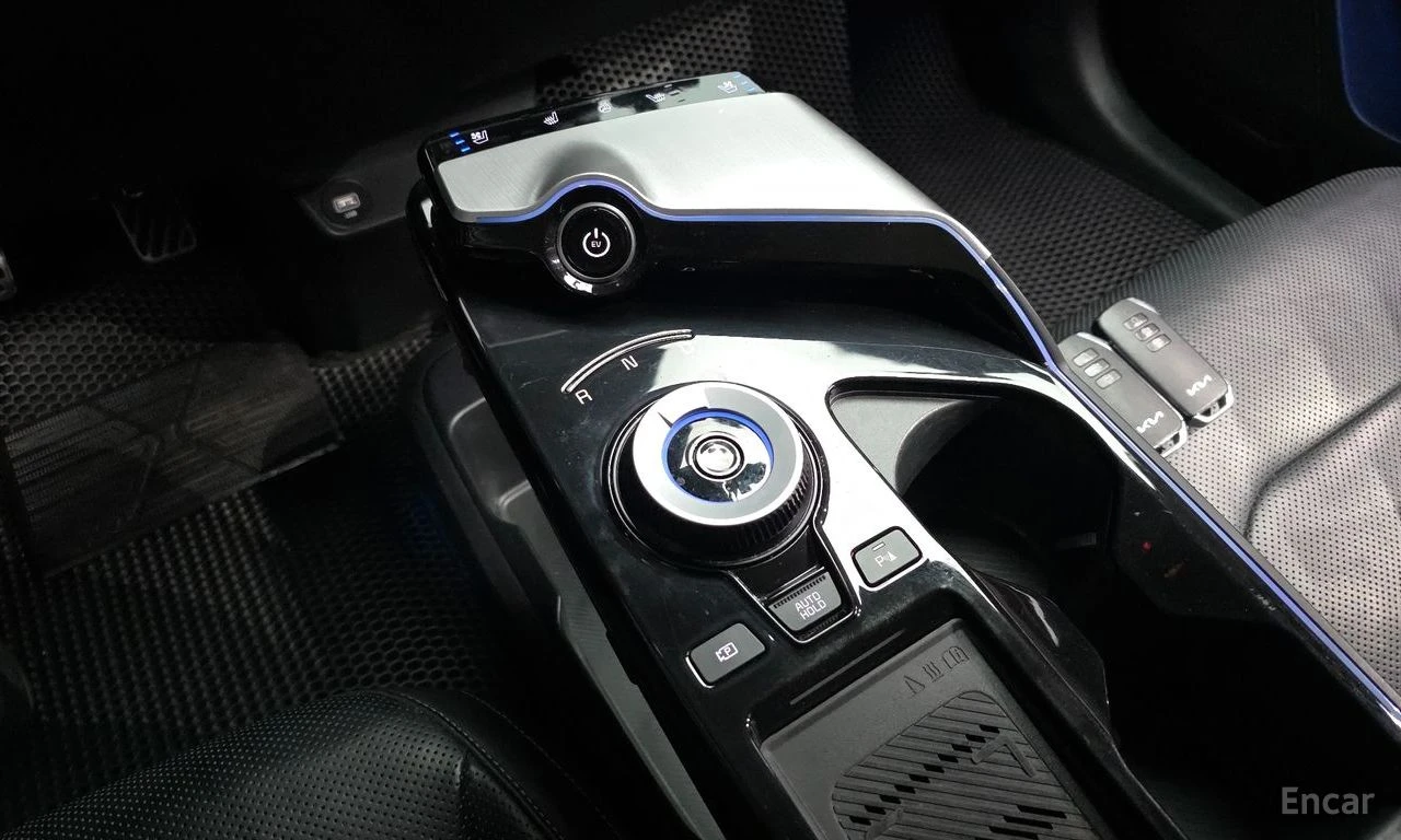 Kia EV6 * ФИКСИРАНА ЦЕНА ДО БЪЛГАРИЯ * АВТОКРЕДИТ, снимка 13 - Автомобили и джипове - 55423316