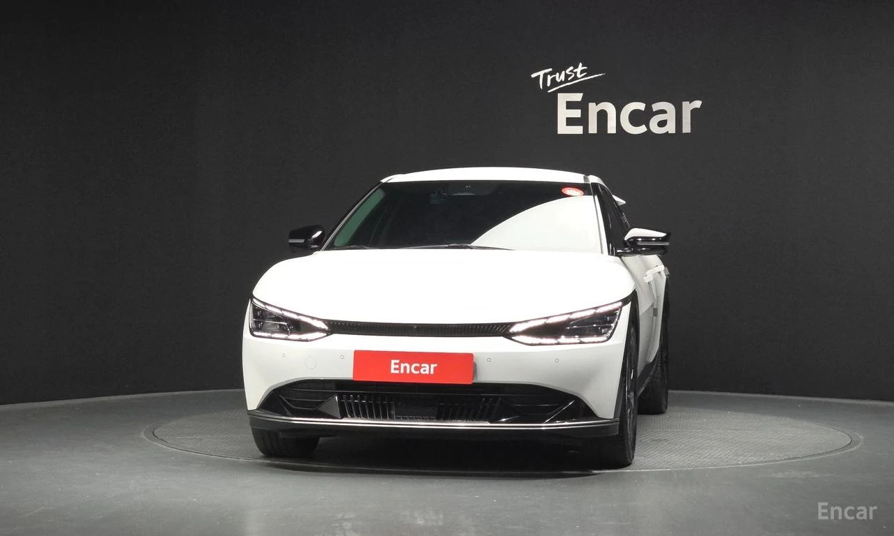 Kia EV6 * ФИКСИРАНА ЦЕНА ДО БЪЛГАРИЯ * АВТОКРЕДИТ, снимка 4 - Автомобили и джипове - 55423316
