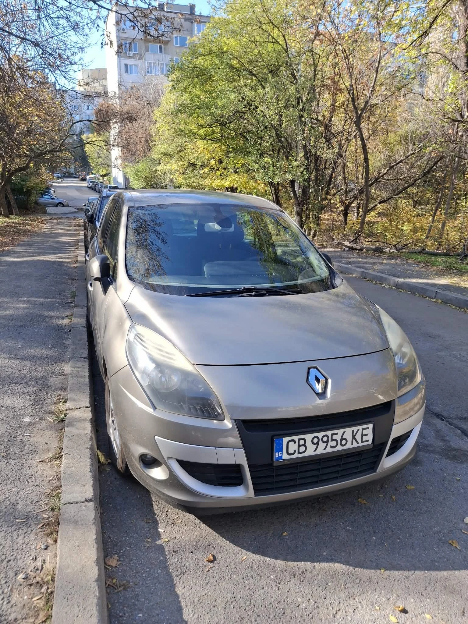 Renault Scenic 1.5 dCi (110 Hp) FAP, снимка 3 - Автомобили и джипове - 55680962