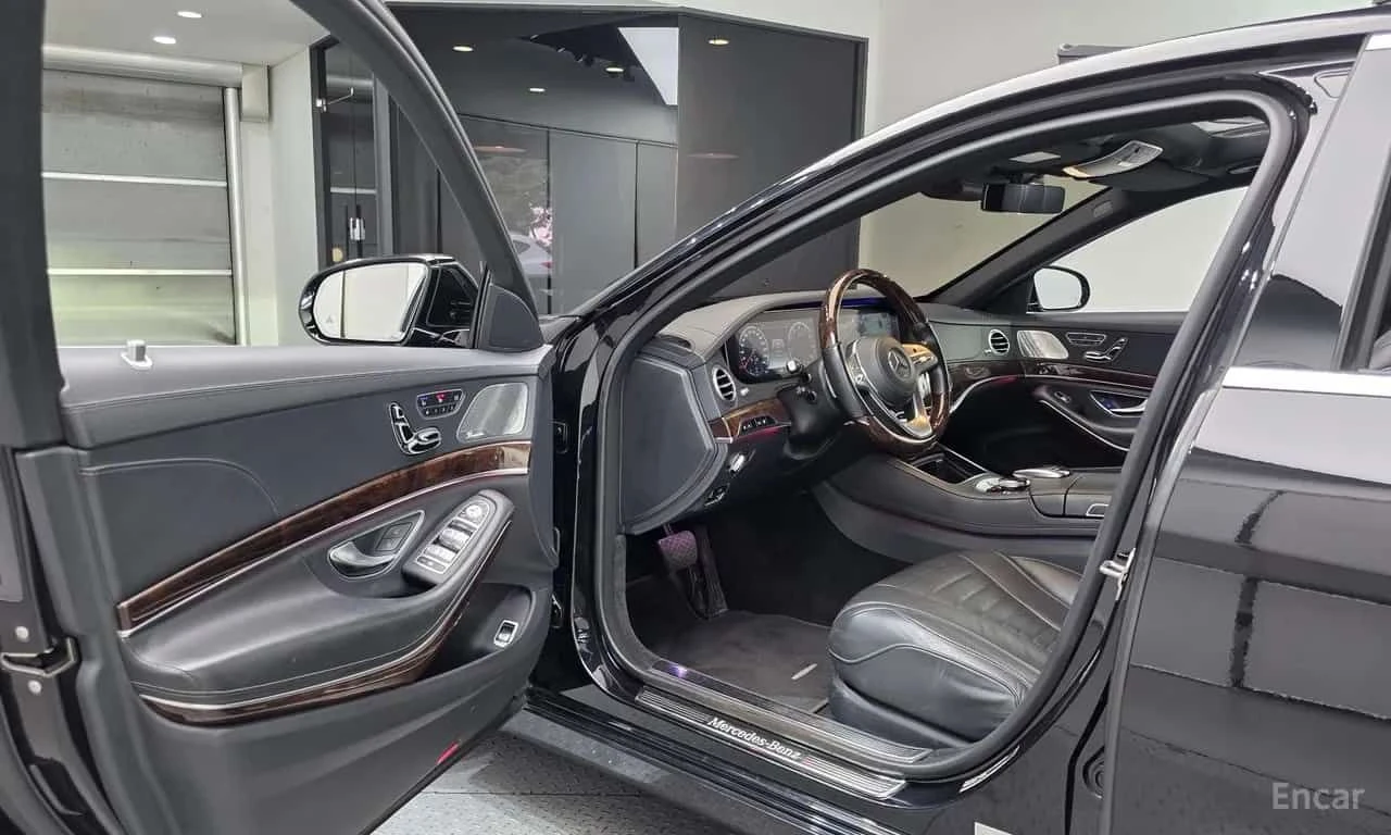 Mercedes-Benz S 560 LONG /ОБДУХВАНЕ/ПАНОРАМА/ДИСТРОНИК/360, снимка 10 - Автомобили и джипове - 55684078