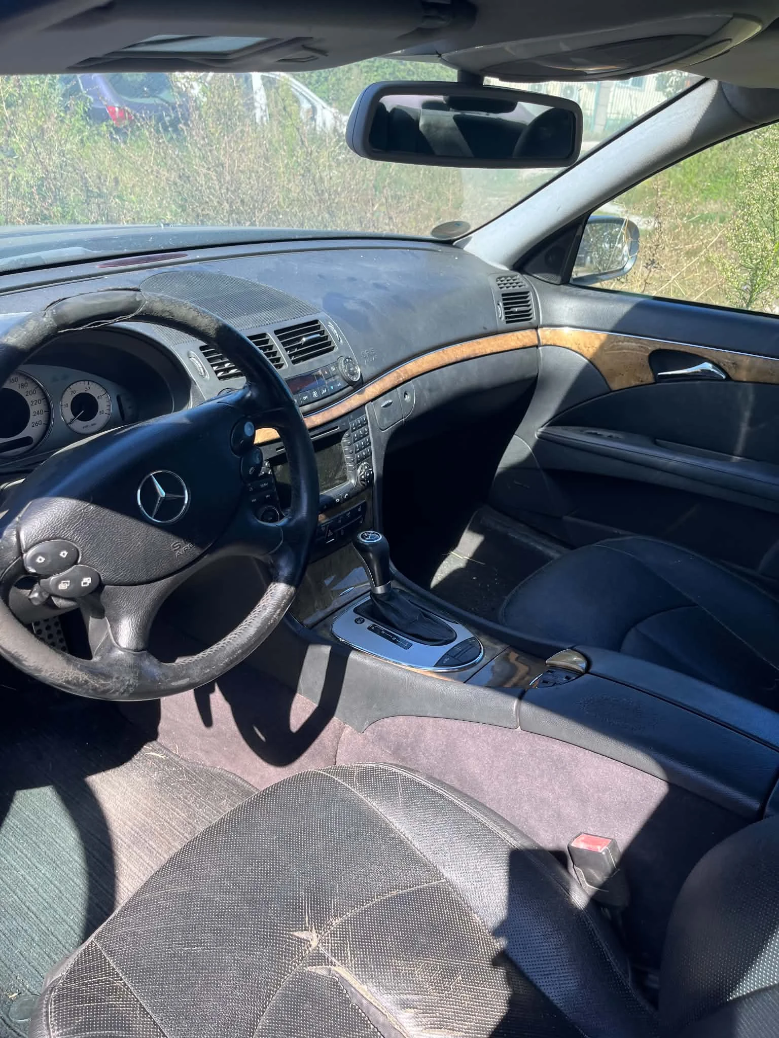 Mercedes-Benz E 320 Avantgarde, снимка 4 - Автомобили и джипове - 56370858