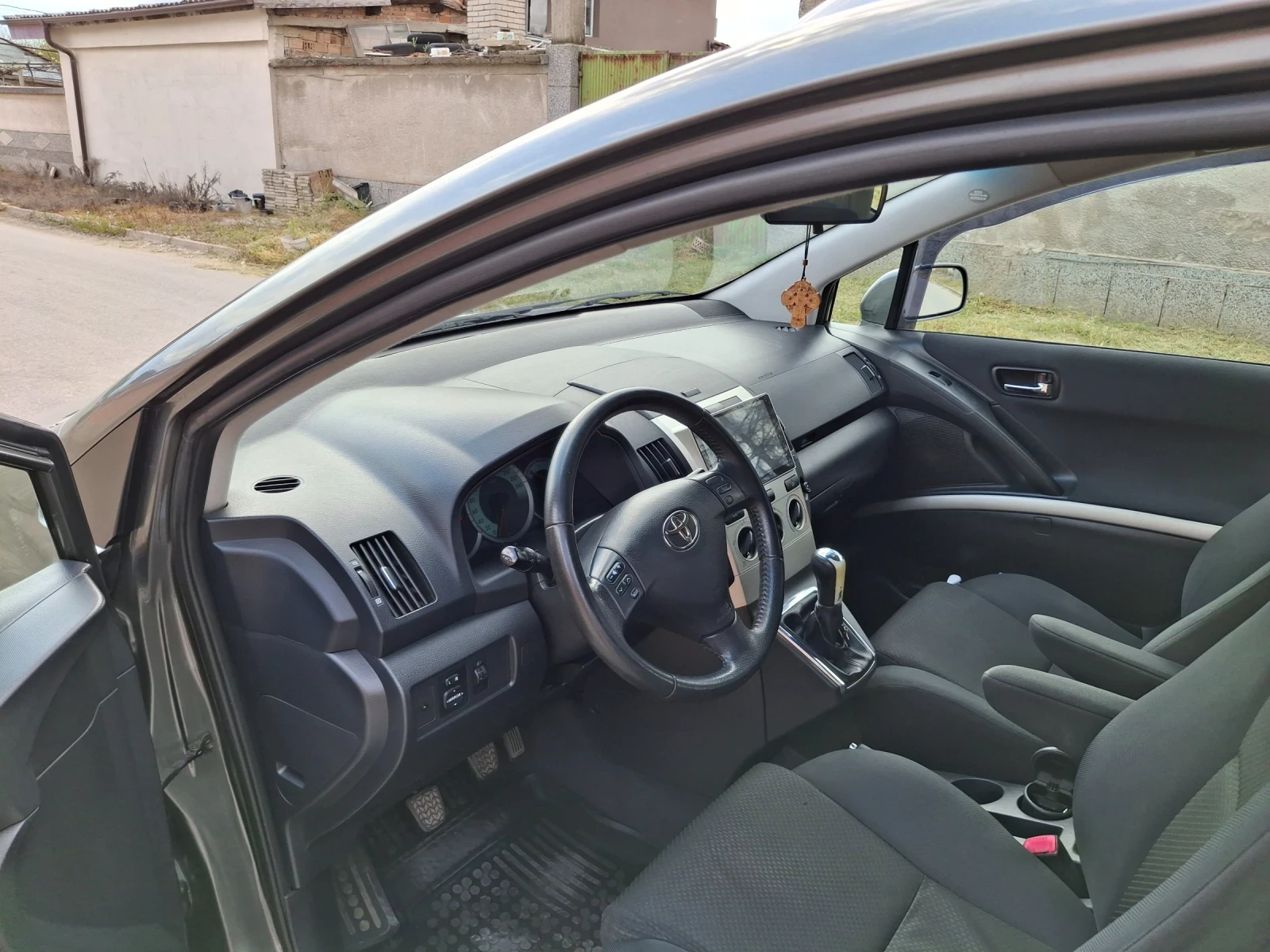 Toyota Corolla verso, снимка 2 - Автомобили и джипове - 56546422