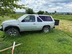 Обява за продажба на Nissan Terrano 2.4 газ / бензин ~11 лв. - изображение 1
