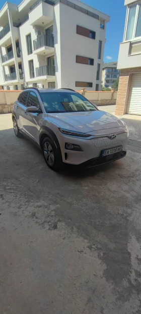 Обява за продажба на Hyundai Kona Premium 64 kwh, 204 к.с. сервизна книжка ~40 900 лв. - изображение 1