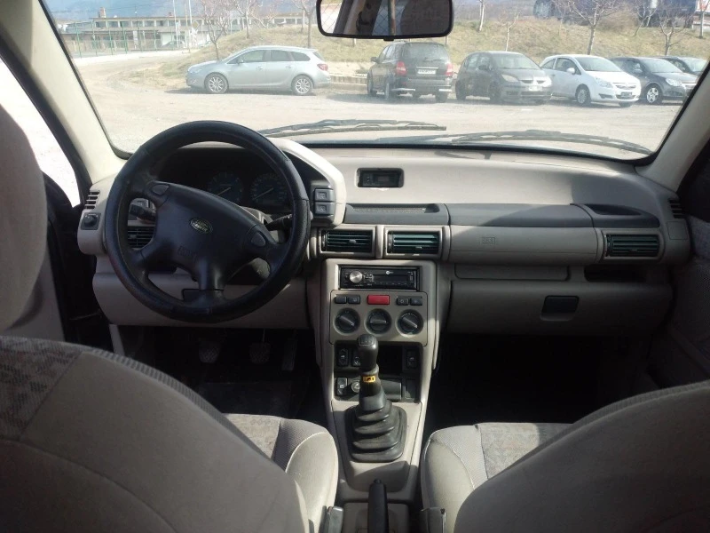 Land Rover Freelander 2.0DI-4х4 КЛИМАТИК, снимка 8 - Автомобили и джипове - 47449396