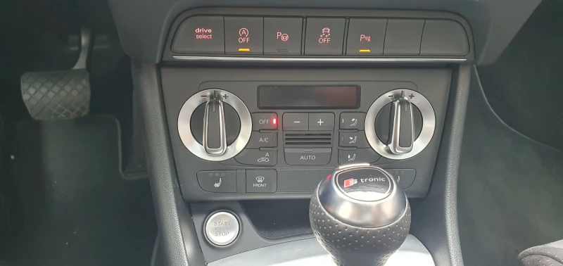 Audi Q3 2.0 TDI Sline, снимка 10 - Автомобили и джипове - 51375413