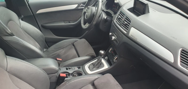 Audi Q3 2.0 TDI Sline, снимка 11 - Автомобили и джипове - 51375413