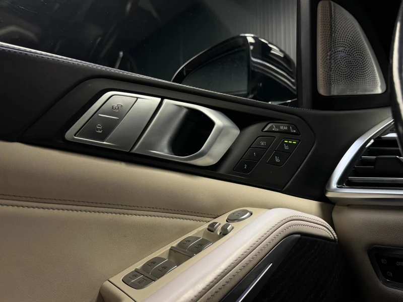 BMW X7 xDrive30d 3xTV* 4D B&W* Massage* Обдухване* 360* S, снимка 17 - Автомобили и джипове - 51405814