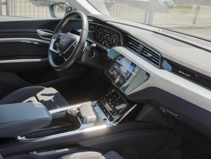 Audi Q8 E-TRON 50 QUATTRO MATRIX CAMERA , снимка 8 - Автомобили и джипове - 52577561