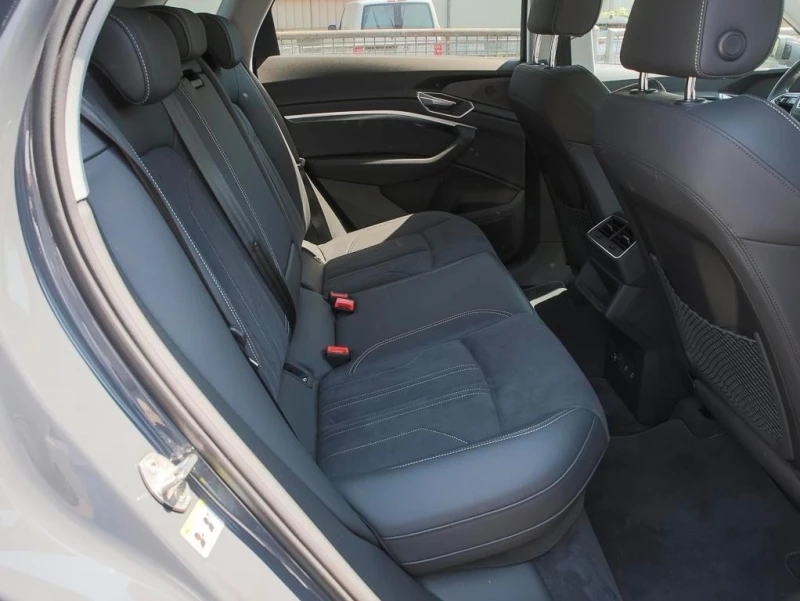 Audi Q8 E-TRON 50 QUATTRO MATRIX CAMERA , снимка 9 - Автомобили и джипове - 52577561