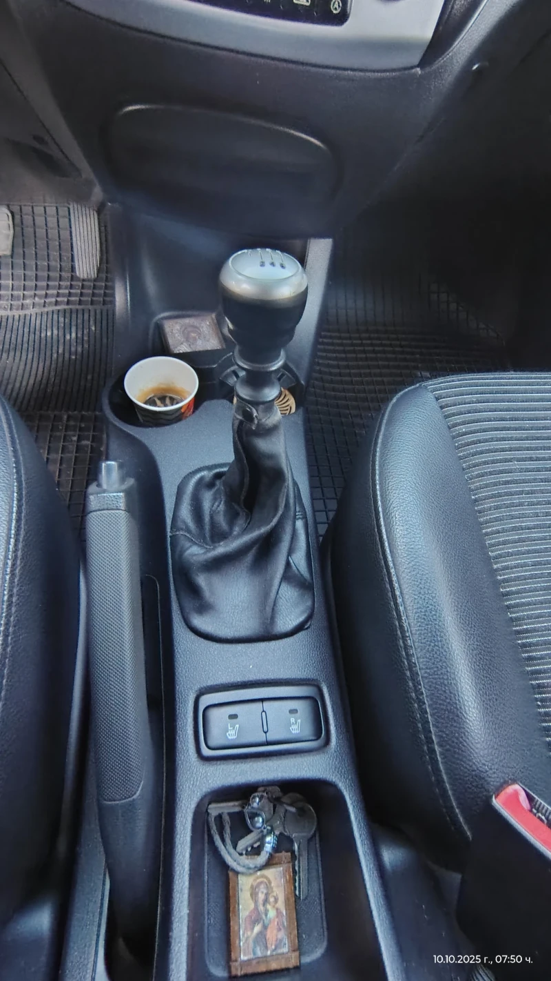 Kia Sportage, снимка 6 - Автомобили и джипове - 53487807