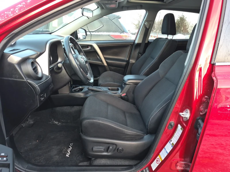 Toyota Rav4 XLE| 2.5L| 4x4| PANO| 2 KEYS , снимка 7 - Автомобили и джипове - 53499963