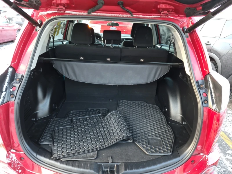 Toyota Rav4 XLE| 2.5L| 4x4| PANO| 2 KEYS , снимка 13 - Автомобили и джипове - 53499963