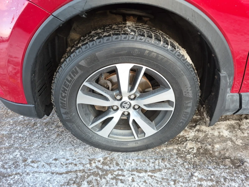 Toyota Rav4 XLE| 2.5L| 4x4| PANO| 2 KEYS , снимка 6 - Автомобили и джипове - 53499963