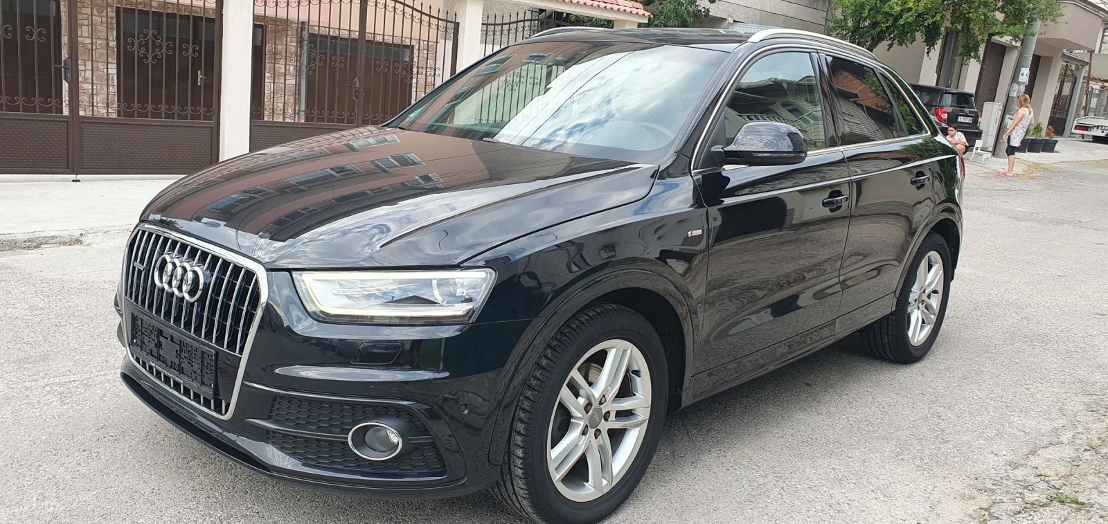 Audi Q3 2.0 TDI Sline, снимка 1