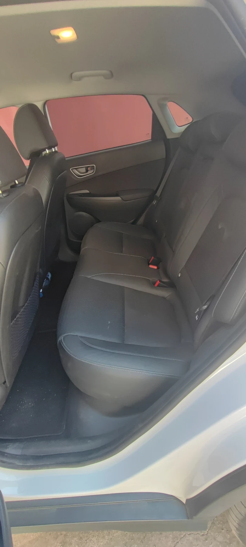 Hyundai Kona Premium 64 kwh, 204 к.с. сервизна книжка - изображение 10