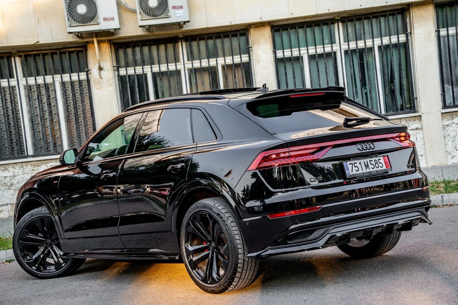 Audi Q8 55 TFSI Shadow line SQ пакет - изображение 8