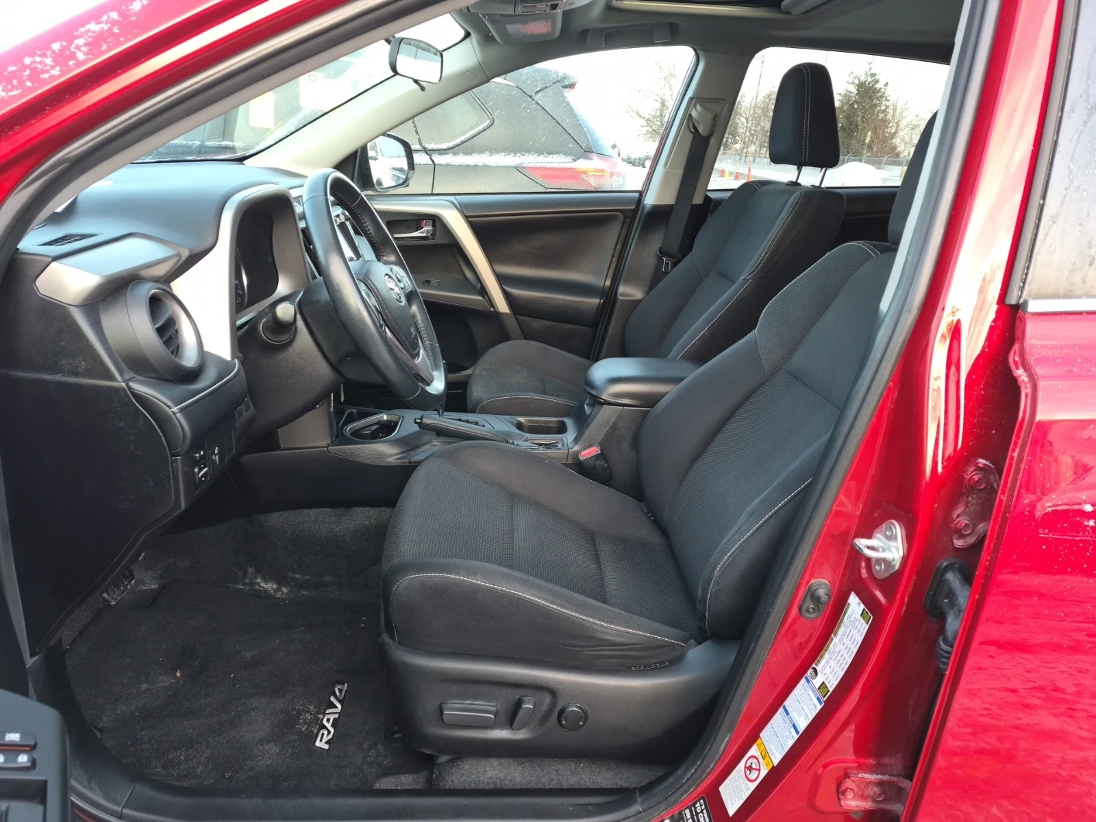 Toyota Rav4 XLE| 2.5L| 4x4| PANO| 2 KEYS  - изображение 7