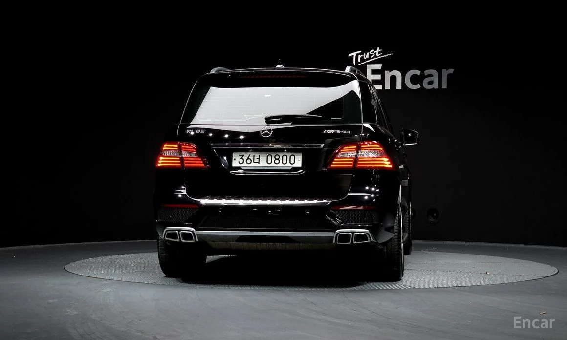 Mercedes-Benz ML 63 AMG HARMAN/KARDON* ПОДГРЕВ* ОБДУХВАНЕ* ПАНО* 3X TV, снимка 3 - Автомобили и джипове - 53976069