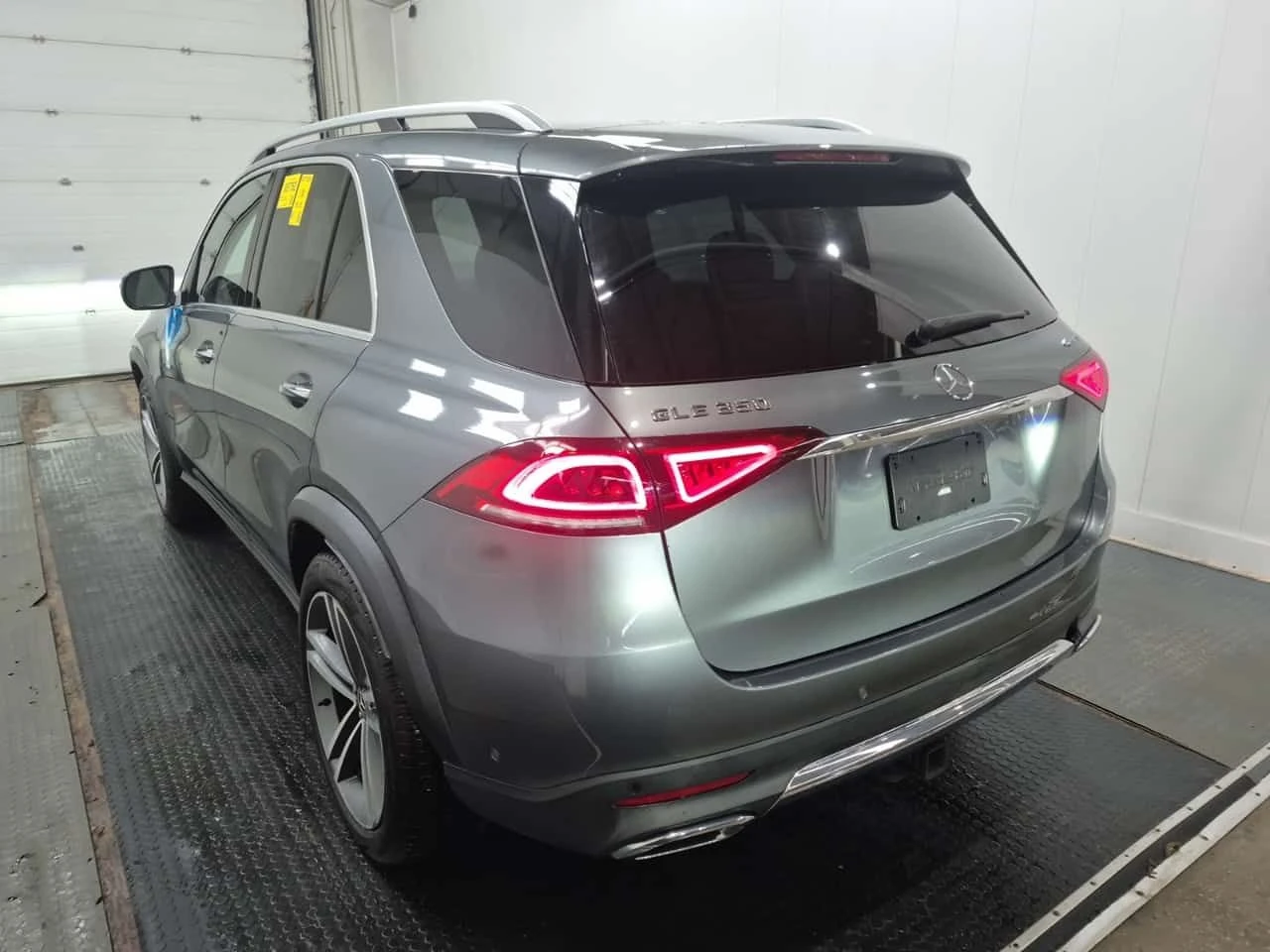 Mercedes-Benz GLC 350 * BURMESTER * ШИБИДАХ * ДИСТРОНИК * CARFAX * , снимка 4 - Автомобили и джипове - 54000841