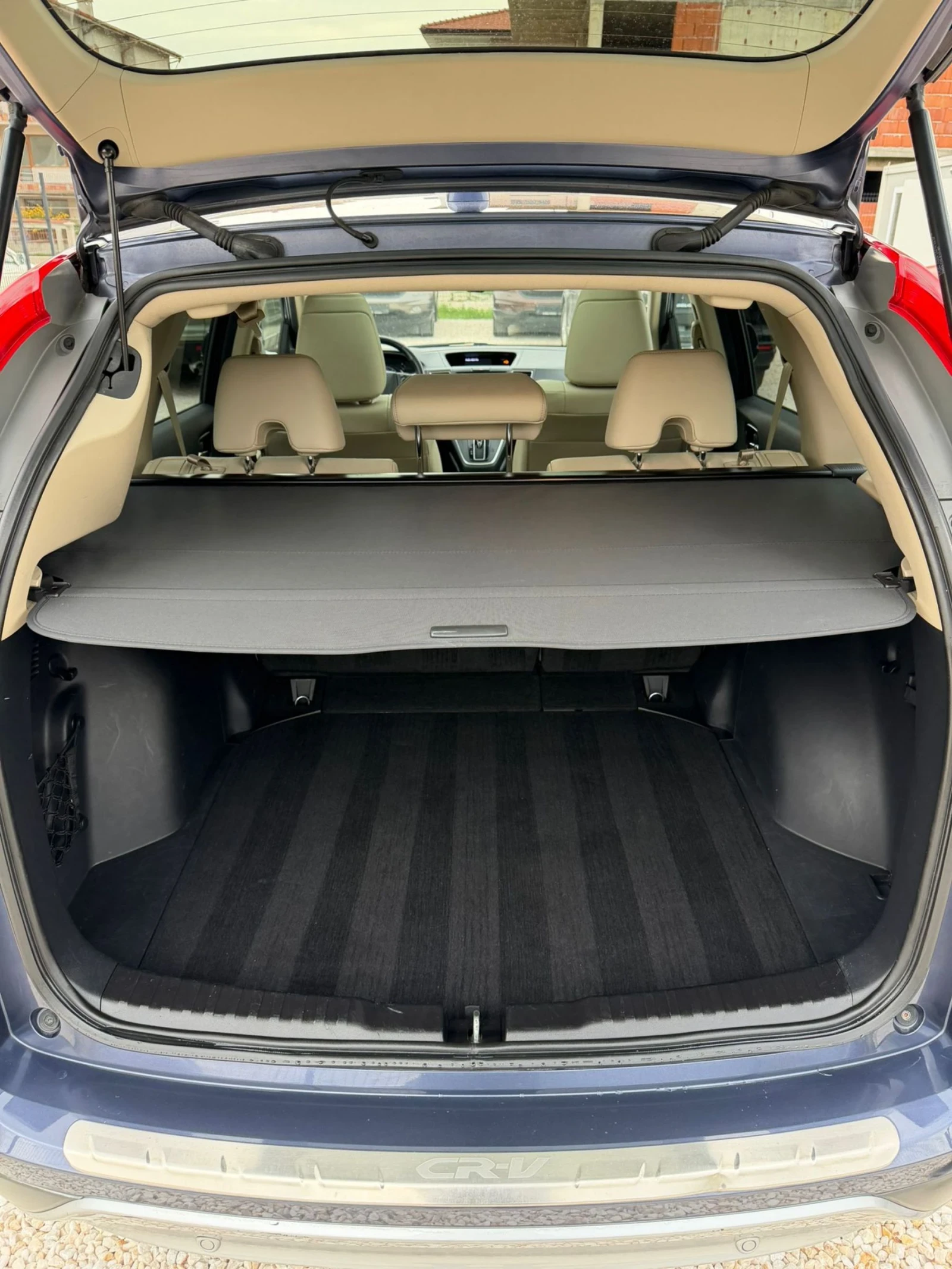 Honda Cr-v FULL SERVICE IN HONDA Exeutive 137. 000км, снимка 16 - Автомобили и джипове - 54209300