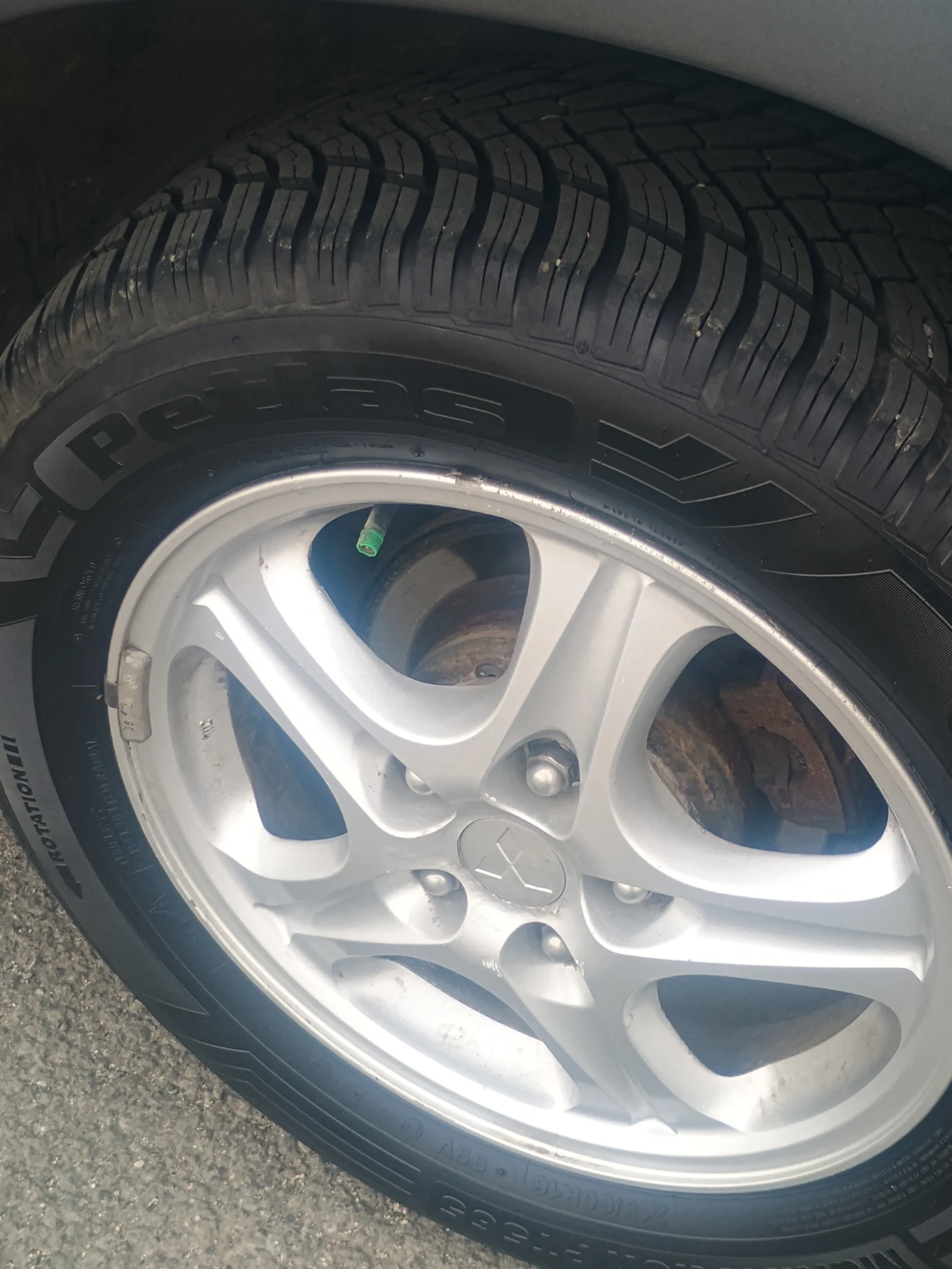 Mitsubishi Outlander 2.0i, снимка 5 - Автомобили и джипове - 54218948