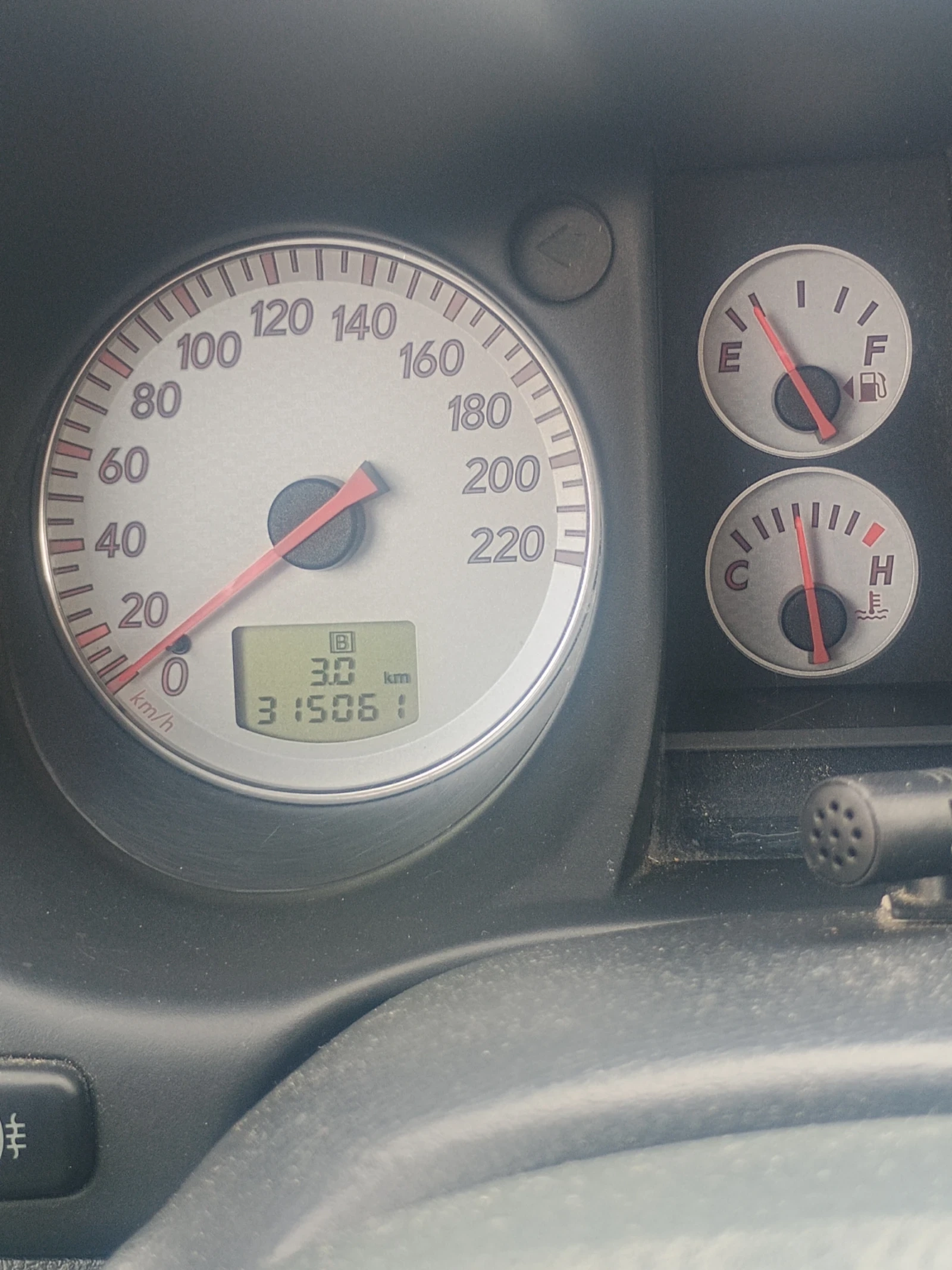 Mitsubishi Outlander 2.0i, снимка 8 - Автомобили и джипове - 54218948