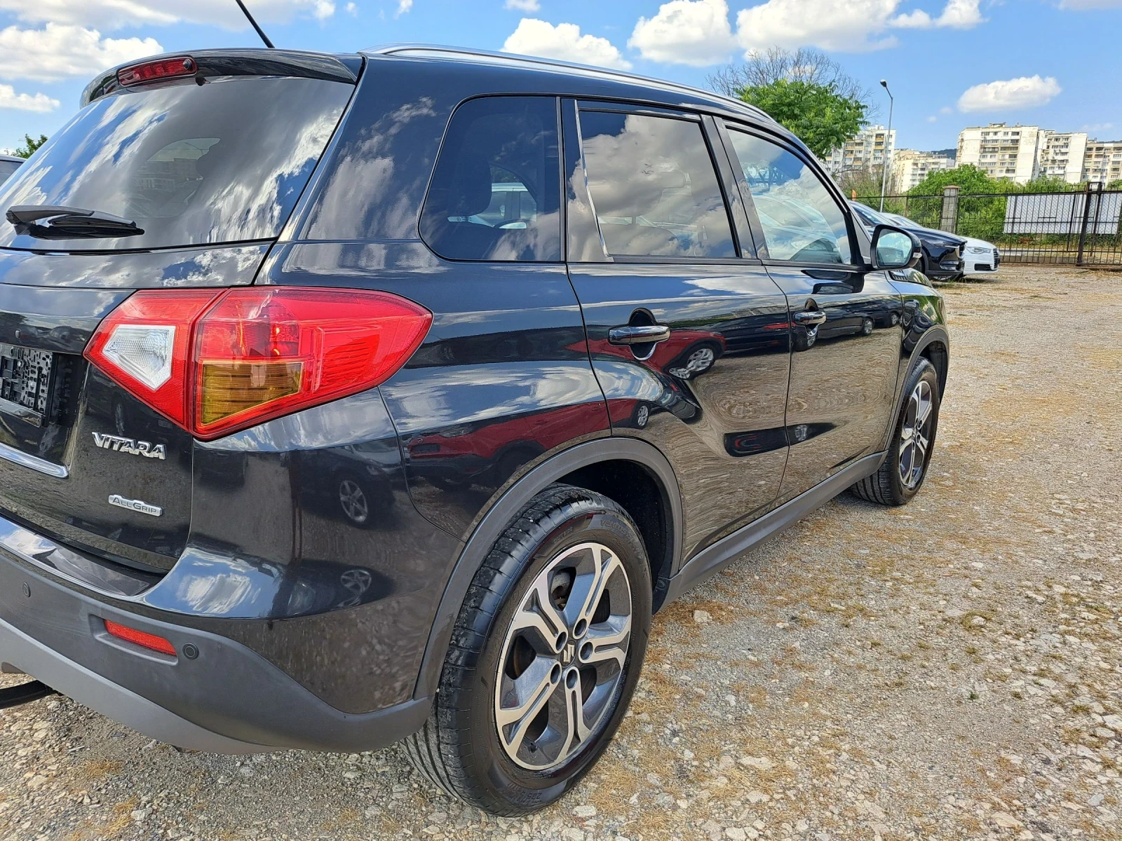 Suzuki Vitara 1.6 i 4x4 avtomat , снимка 5 - Автомобили и джипове - 55054625