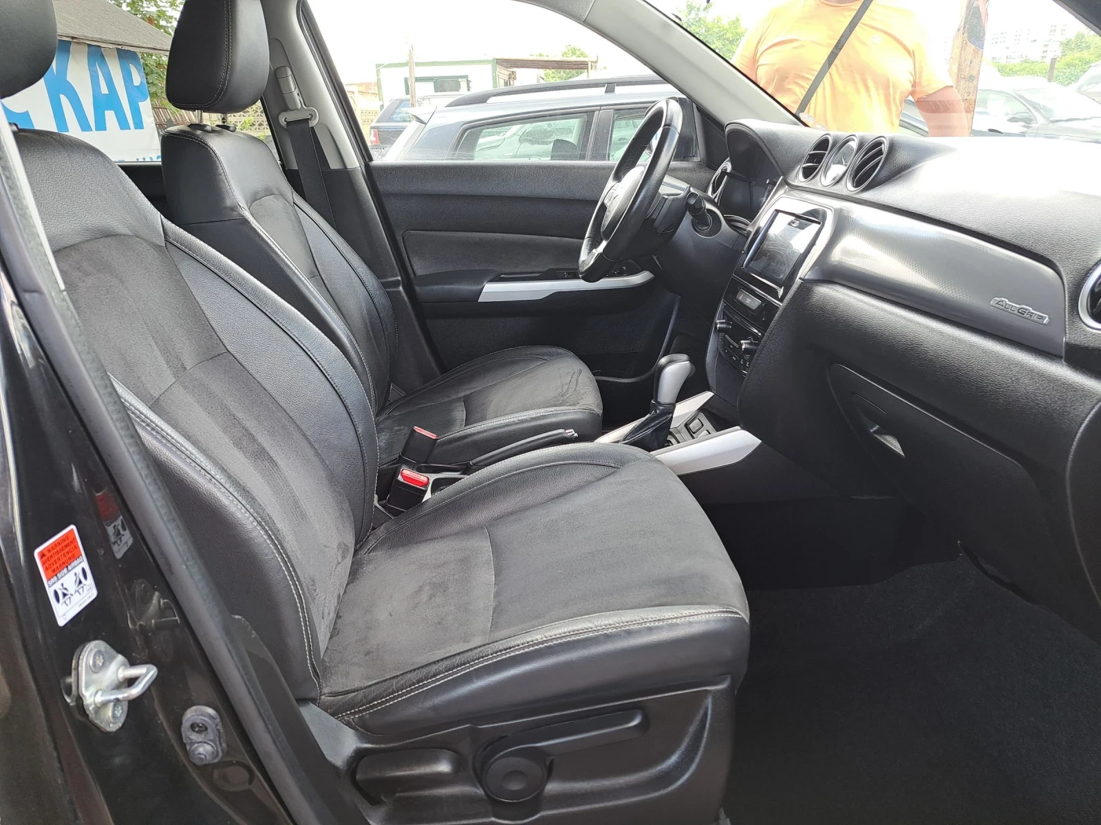 Suzuki Vitara 1.6 i 4x4 avtomat , снимка 10 - Автомобили и джипове - 55054625