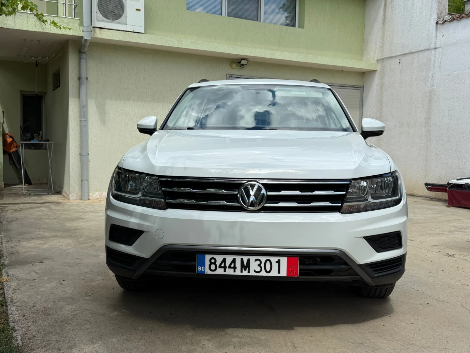 VW Tiguan 2, 0TSi 4х4 70.х.КМ АВТОМАТИК ТЕГЛИЧ, снимка 2 - Автомобили и джипове - 55168646
