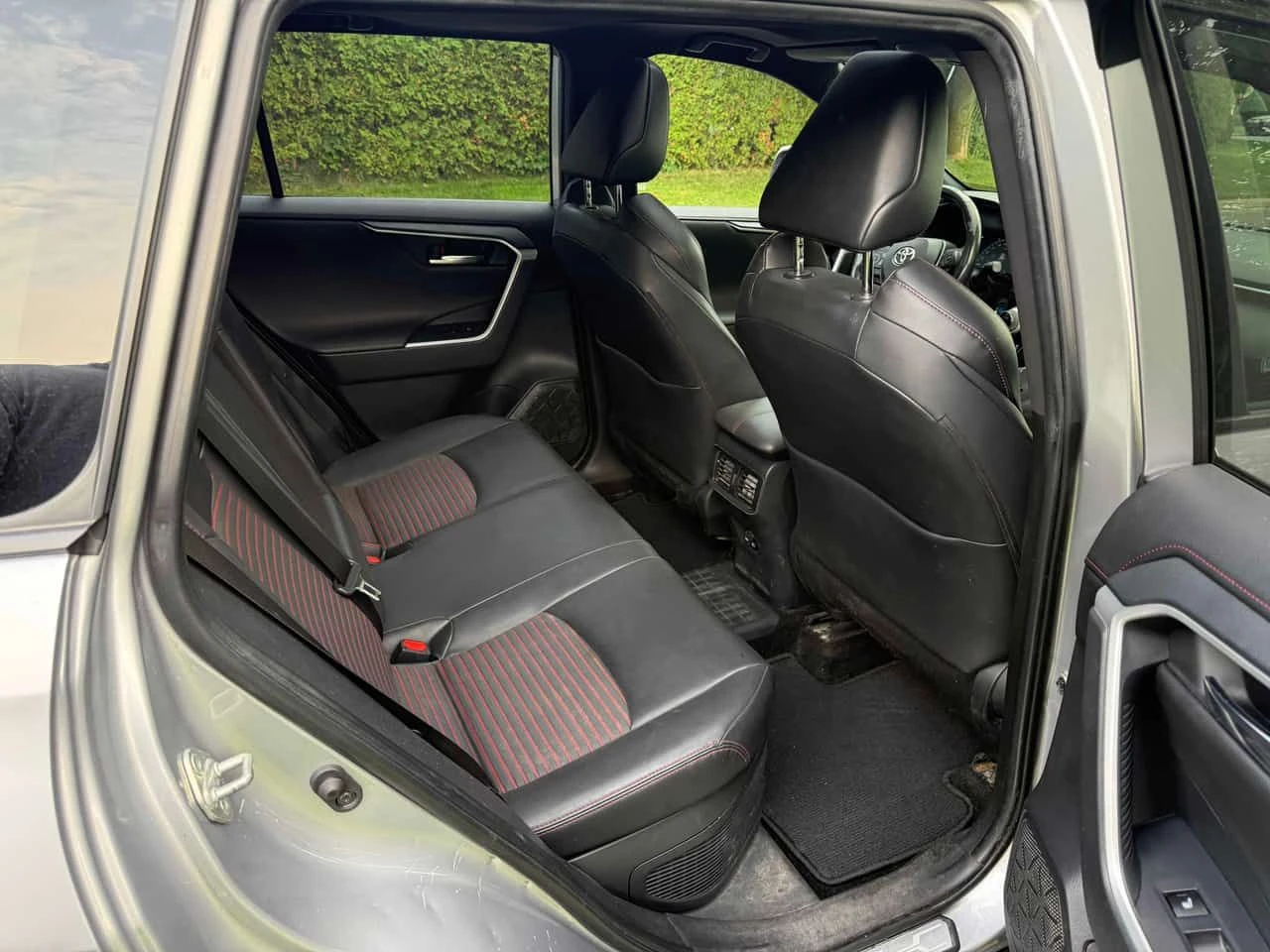 Toyota Rav4 * XSE * CARFAX * ЦЕНА ДО БГ, снимка 17 - Автомобили и джипове - 55568944