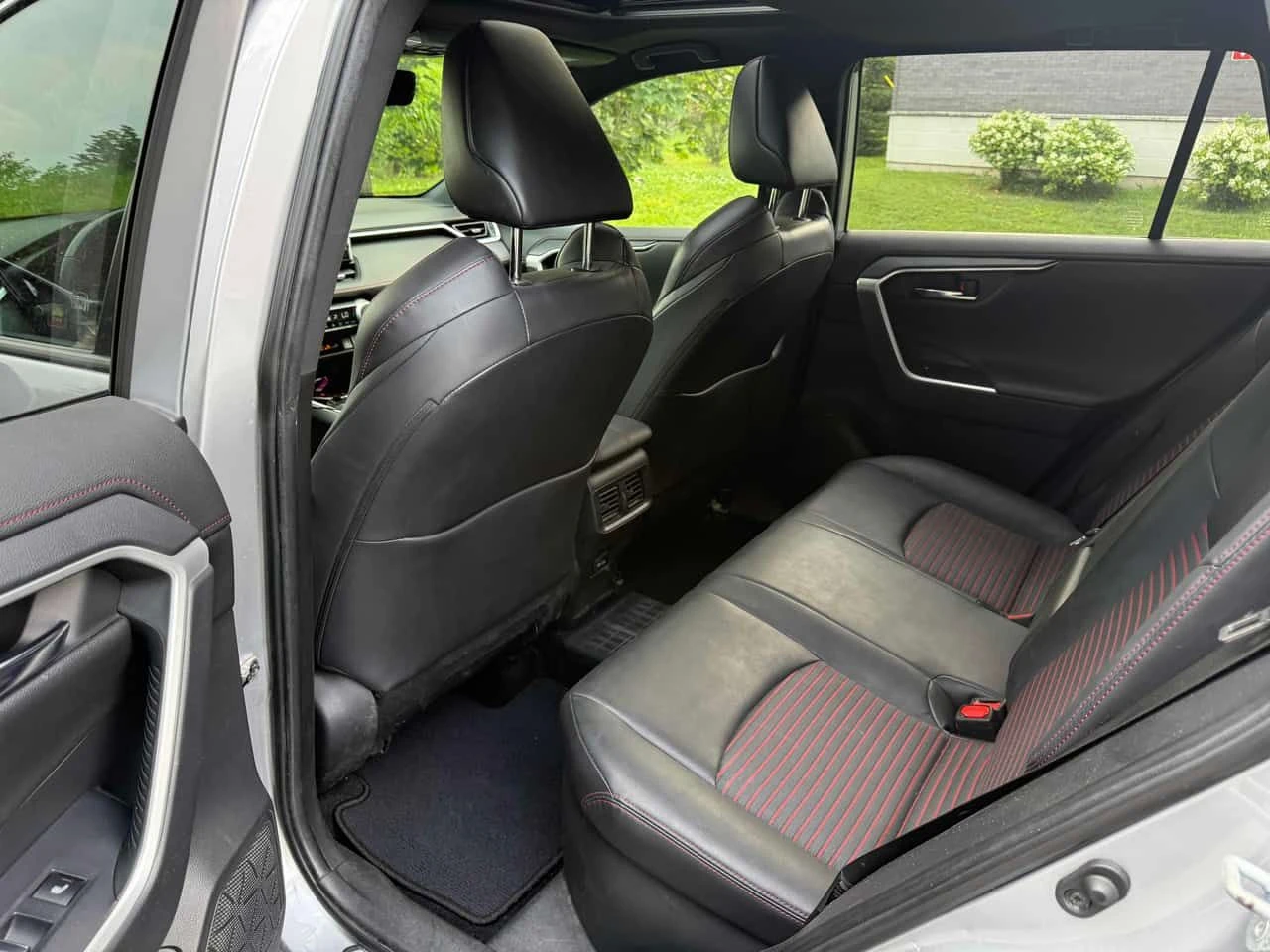 Toyota Rav4 * XSE * CARFAX * ЦЕНА ДО БГ, снимка 13 - Автомобили и джипове - 55568944