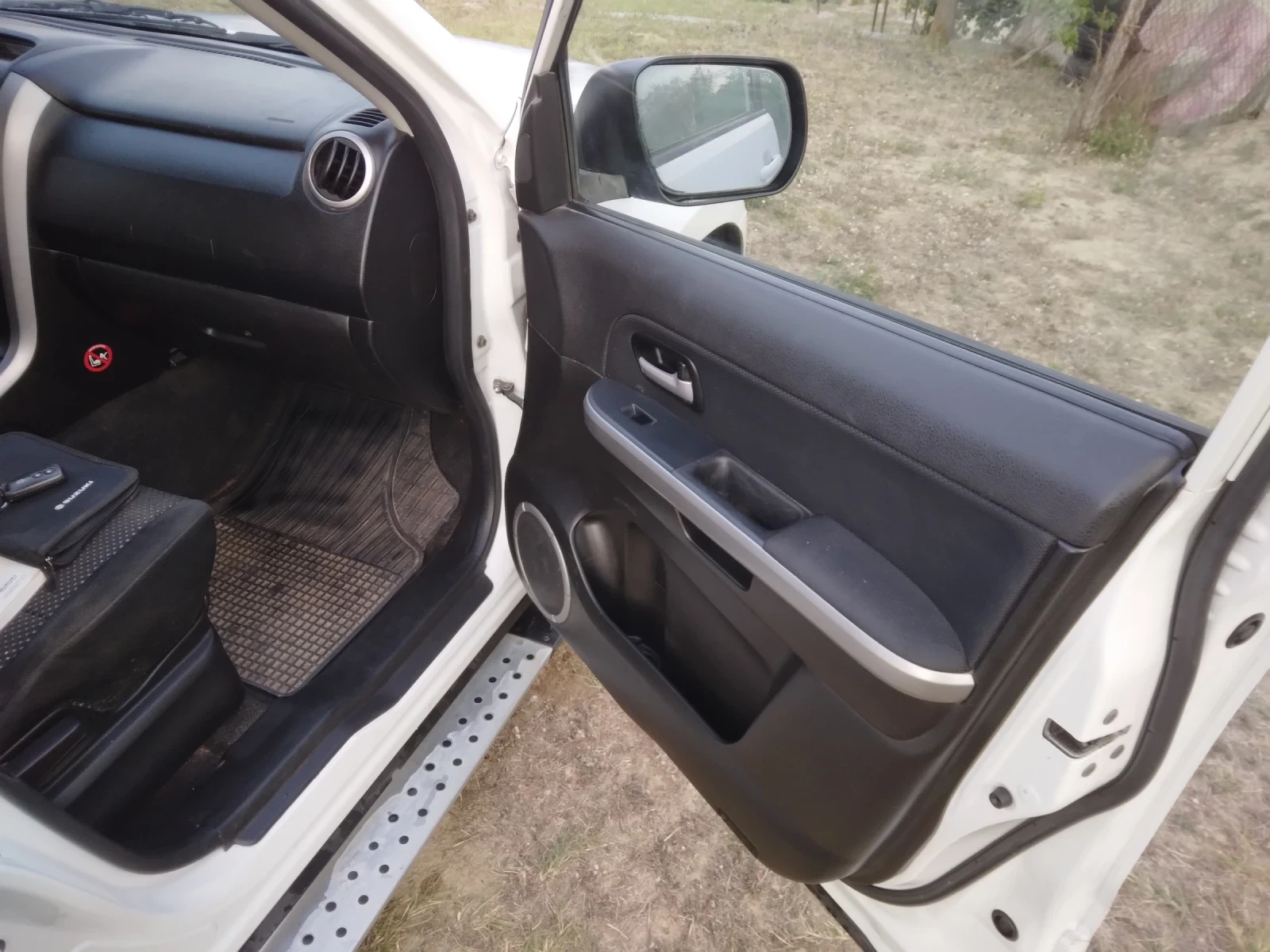 Suzuki Grand vitara 2.000, снимка 10 - Автомобили и джипове - 56718800