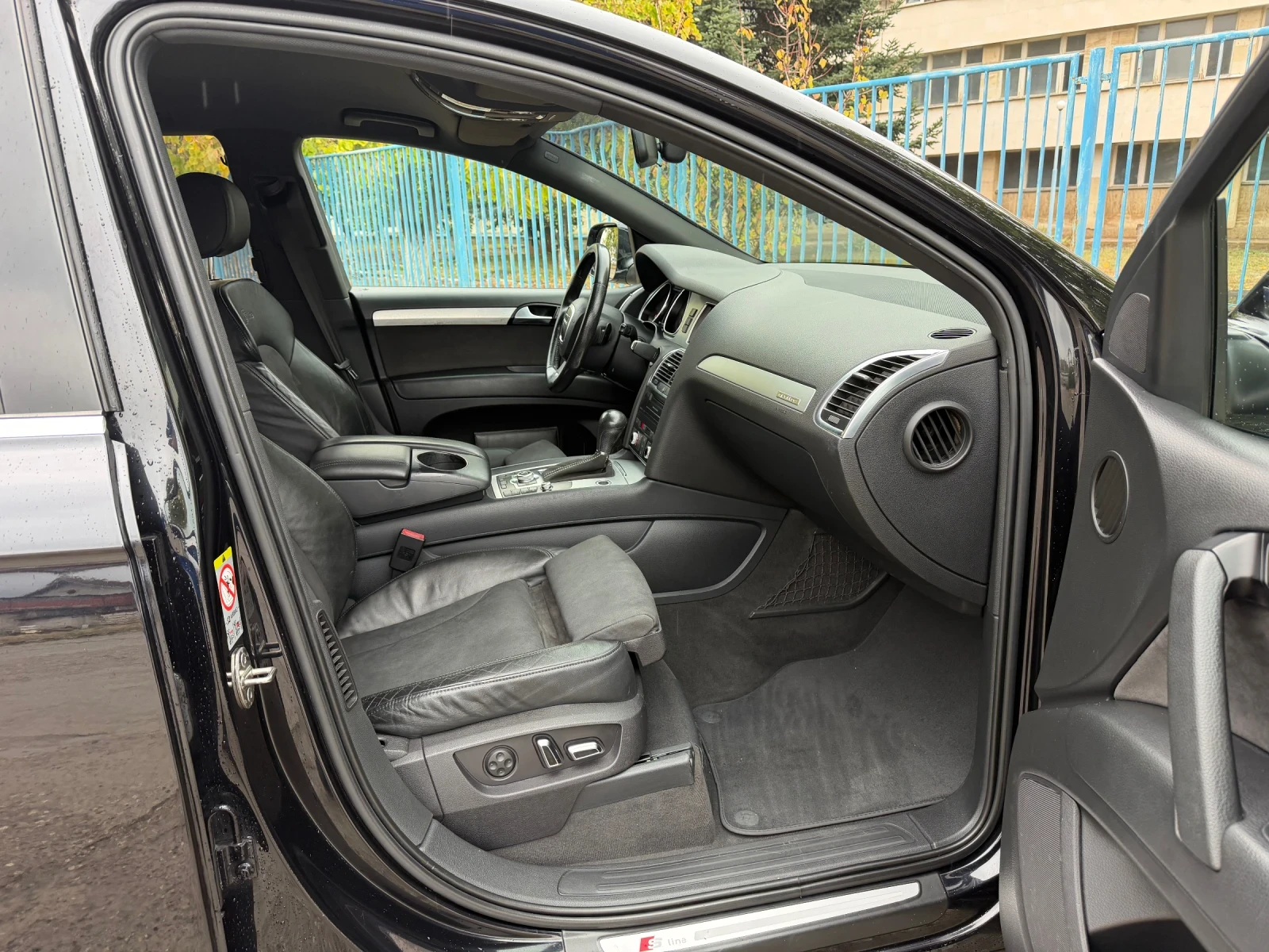 Audi Q7 FACE* S-line* ИТАЛИЯ , снимка 11 - Автомобили и джипове - 56740211