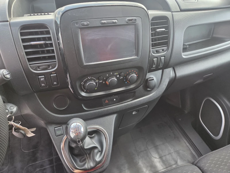 Opel Vivaro Хладилен, Нави, Клима, Две странични врати, снимка 11 - Бусове и автобуси - 50835089