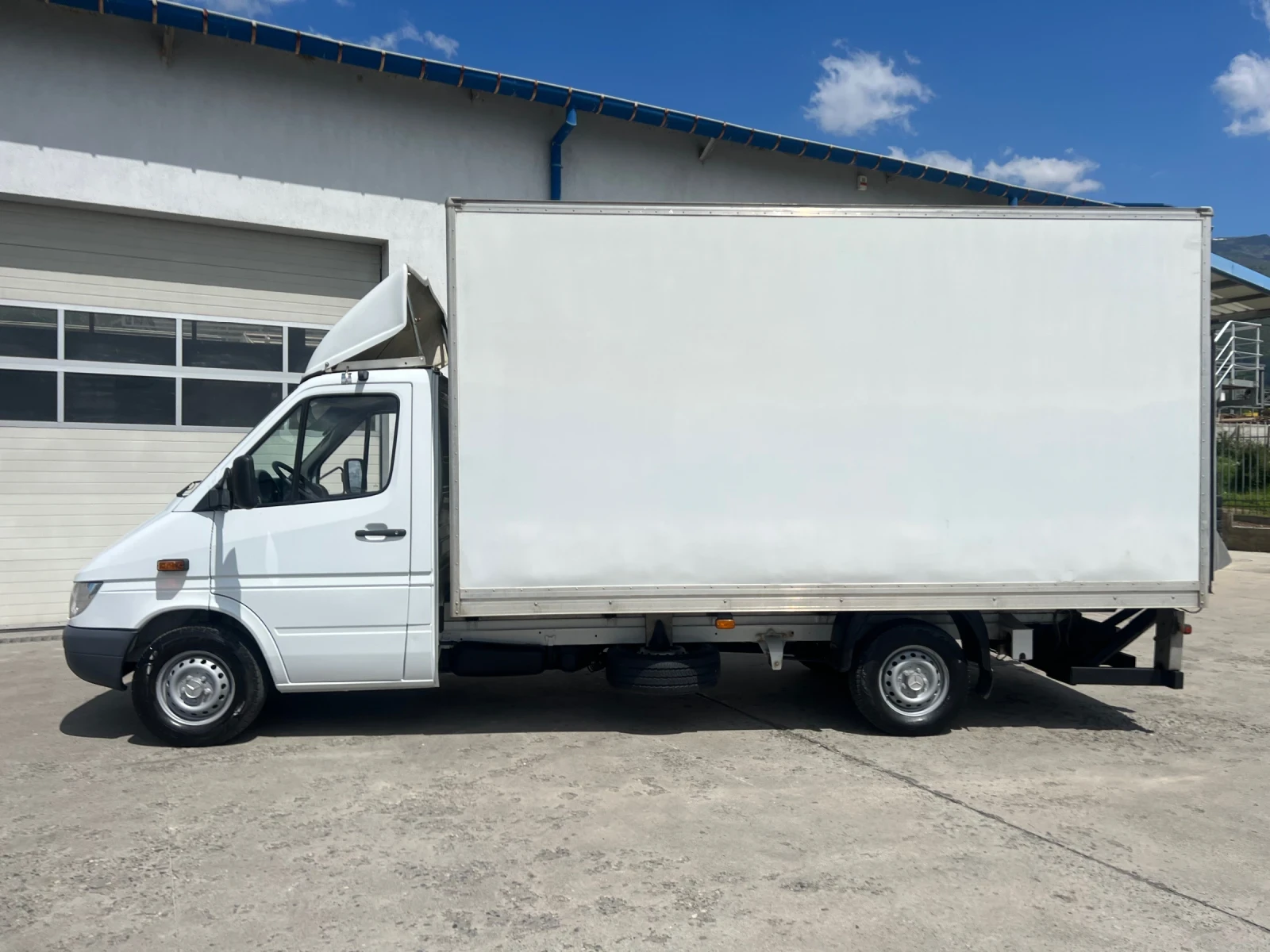 Mercedes-Benz Sprinter 313 Фургон+ борд / 2005г / * 177 000км*  - изображение 4