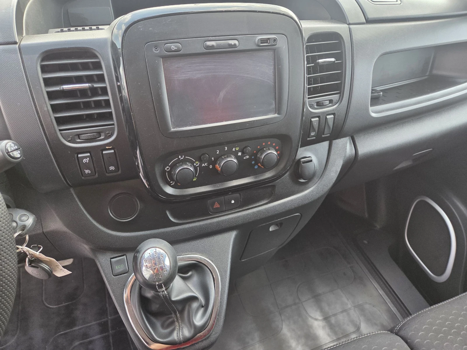 Opel Vivaro , , ,    | Mobile.bg   11