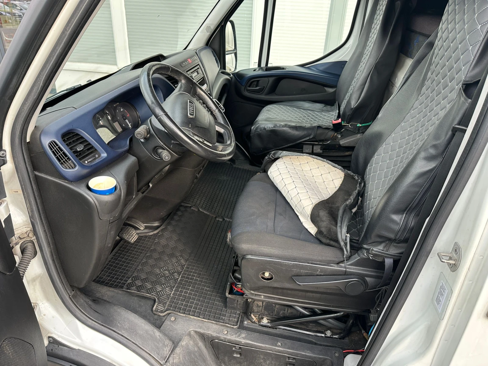 Iveco Daily 3.0D Daily 40c18, снимка 11 - Бусове и автобуси - 54167404