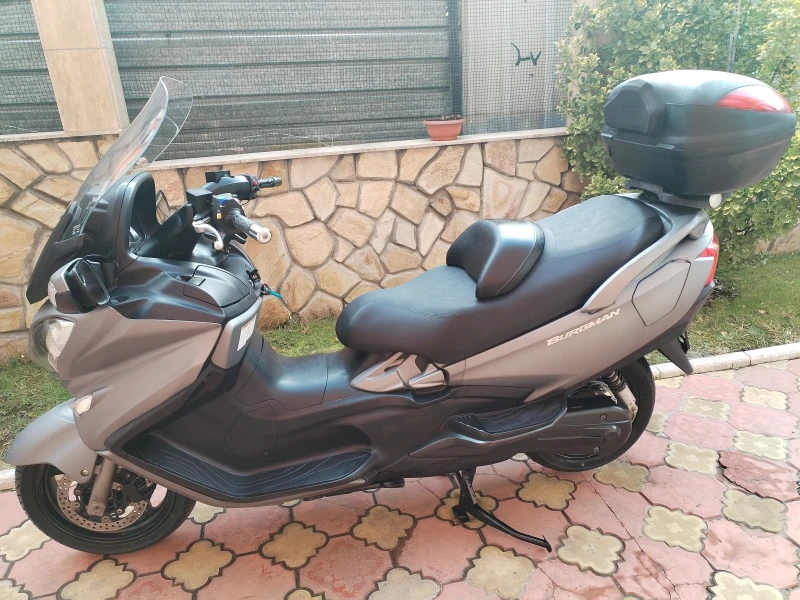 Suzuki Burgman 650i ABS PERFEKTEN!!! , снимка 4 - Мотоциклети и мототехника - 53260712