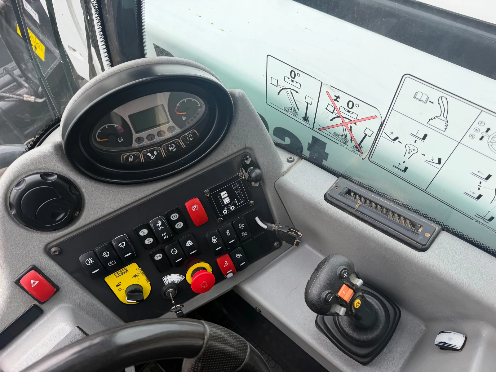 ������������ ������� Bobcat TL 34.65 HIGH FLOW AGRI ���� 2900 ���� ������ | Mobile.bg � ����������� 12